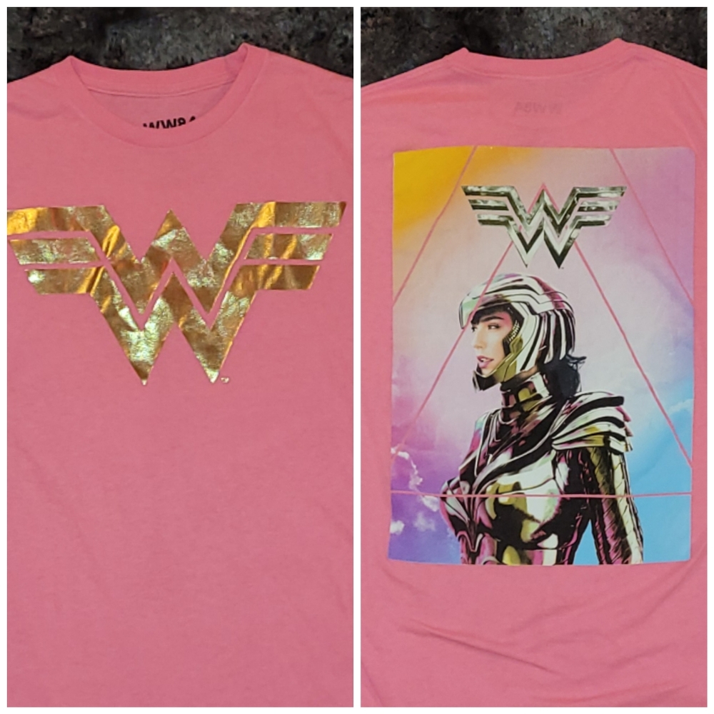 wonder woman in gold armor